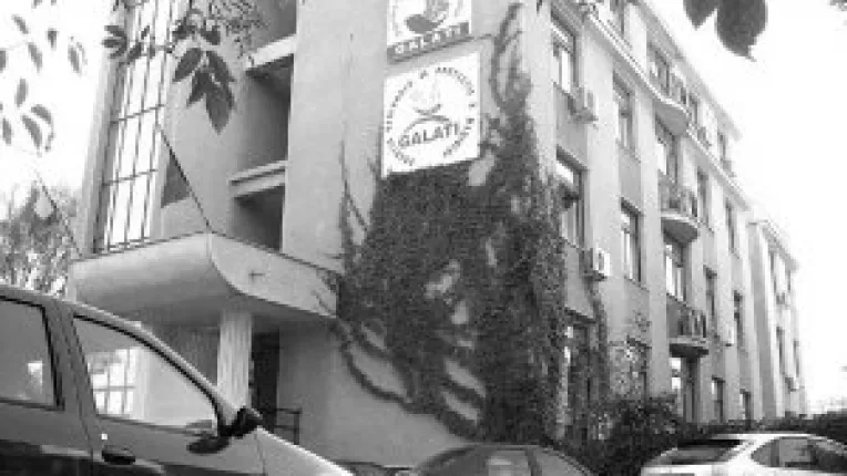 Lupta in justitie pentru prima de vacanta