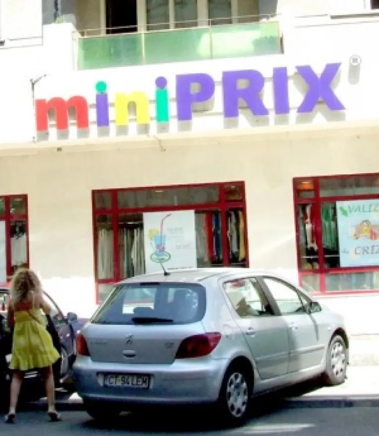 Magazinele MiniPrix si Modern fac reduceri mincinoase