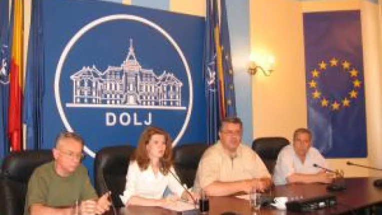 Mai-marii judetului se cearta pe bani