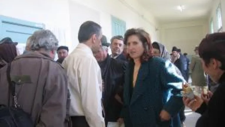 Mai putin de jumatate din fermierii doljeni vor bani pe suprafata. Subventia UE isi asteapta beneficiarii