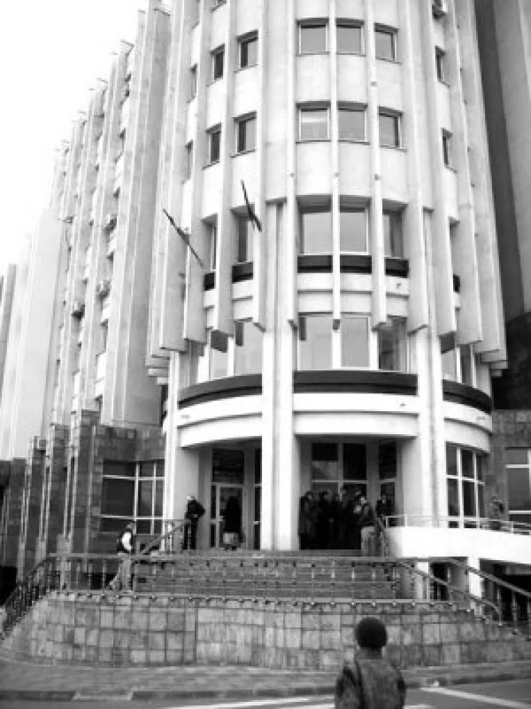 Mai putina "hartogaraie"!