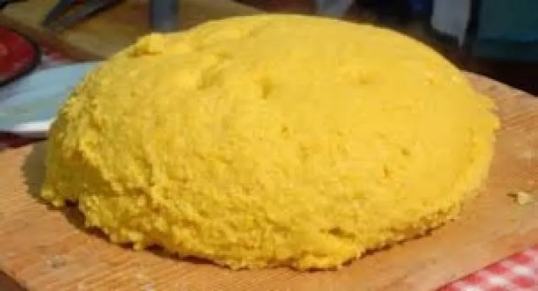 Mamaliga si fierturile din porumb sunt benefice pentru ovare si scad riscul de ateroscleroza