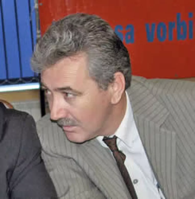 Manafu pompeaza bani in PSD fara licitatie