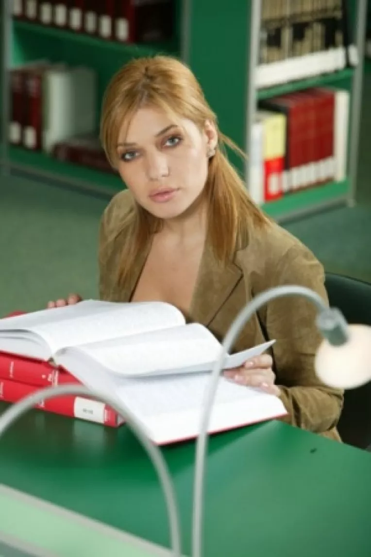 Manifest online: Jurnalista Floriana Jucan ar putea candida la prezidentiale