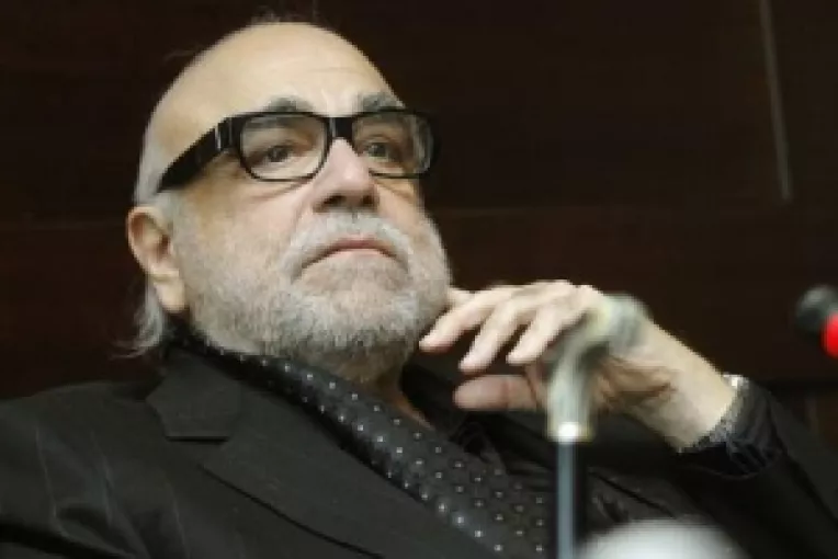 Marele artist grec Demis Roussos s-a stins din viata,la varsta de 68 de ani