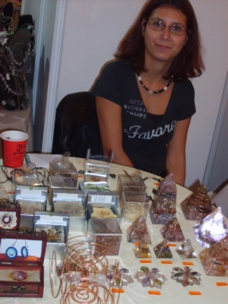 Maria Chirila si Dragos Anutei: "Am adus la targul de la Sala Dalles dispozitive orgonice si sapunuri hand-made bio!"

