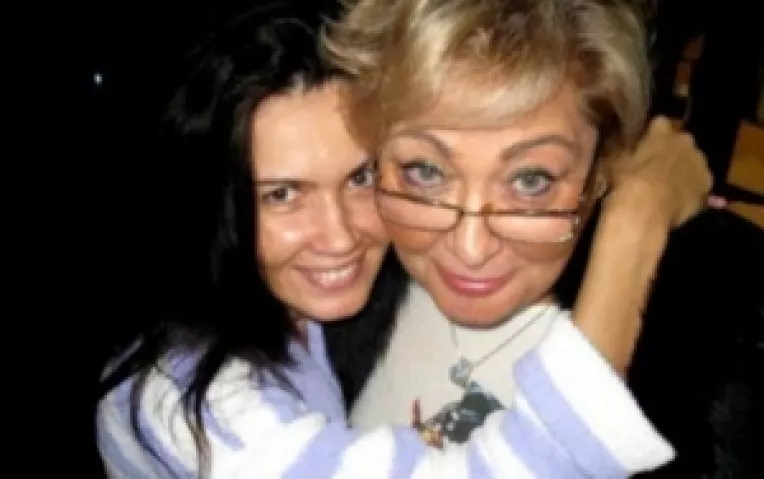 Marioara Zavoranu, mama Oanei Zavoranu, a murit in aceasta dimineata la Spitalul Fundeni