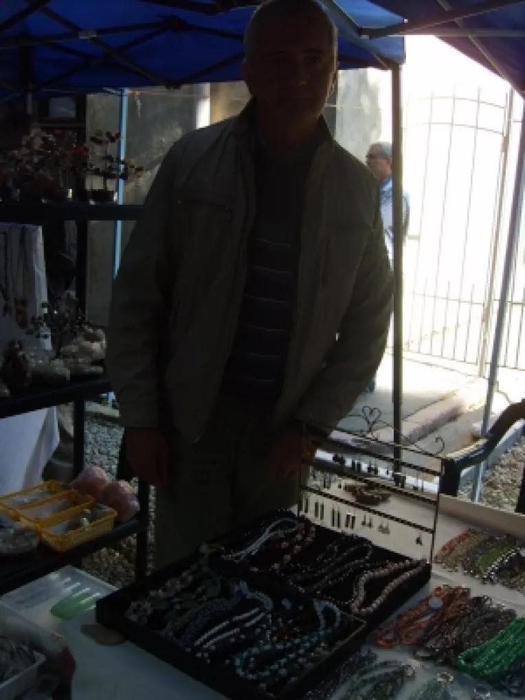 Maxim Hiruta: "Am adus coliere din piatra lunii, turmalina si ochi de pisica!"

