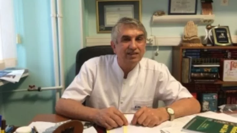 Medicii de la Spitalul Marie Curie nu vor sa mai lucreze cu doctorul Burnei