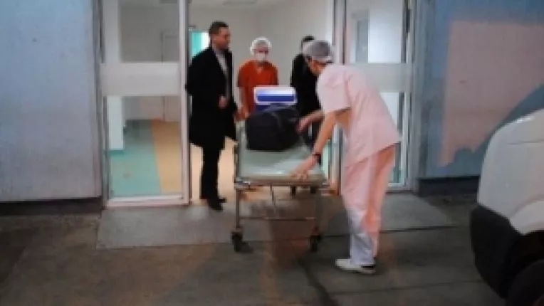 Medicii, supravietuitori ai accidentului aviatic din Muntii Apuseni, au dat foc hainelor din rucsac ca sa supravietuiasca