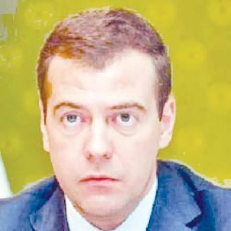 Medvedev a compromis relatia cu Vestul, dar a multumit Rusia