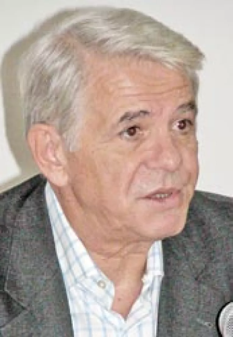 Melescanu la Aparare, Orban la Transporturi si David la Interne