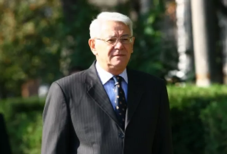 Melescanu propune inceperea negocierilor pentru reducerea prezentei militare in Irak