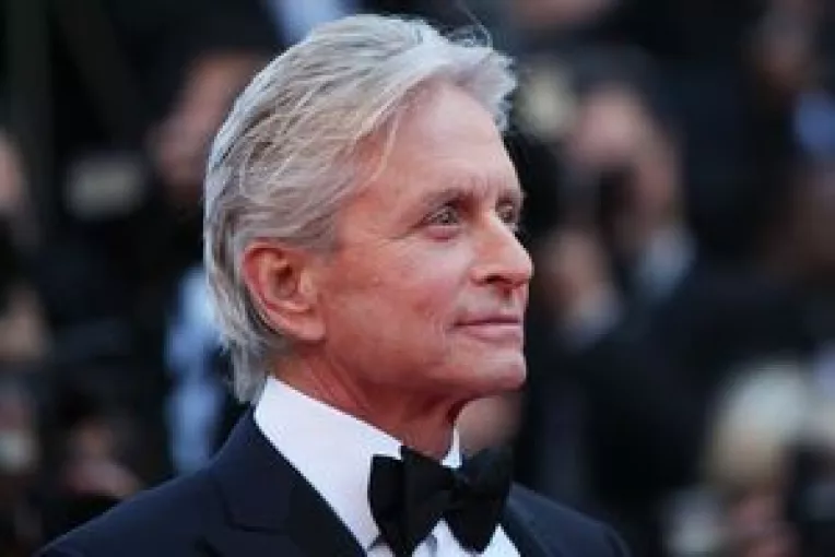Michael Douglas crede ca originea cancerului de gat este cunilingus-ul