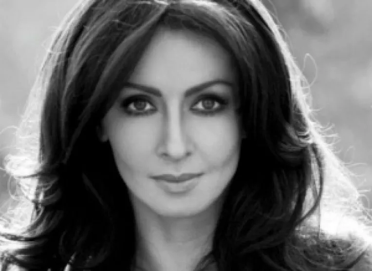 Mihaela Radulescu isi conduce tatal pe ultimul drum