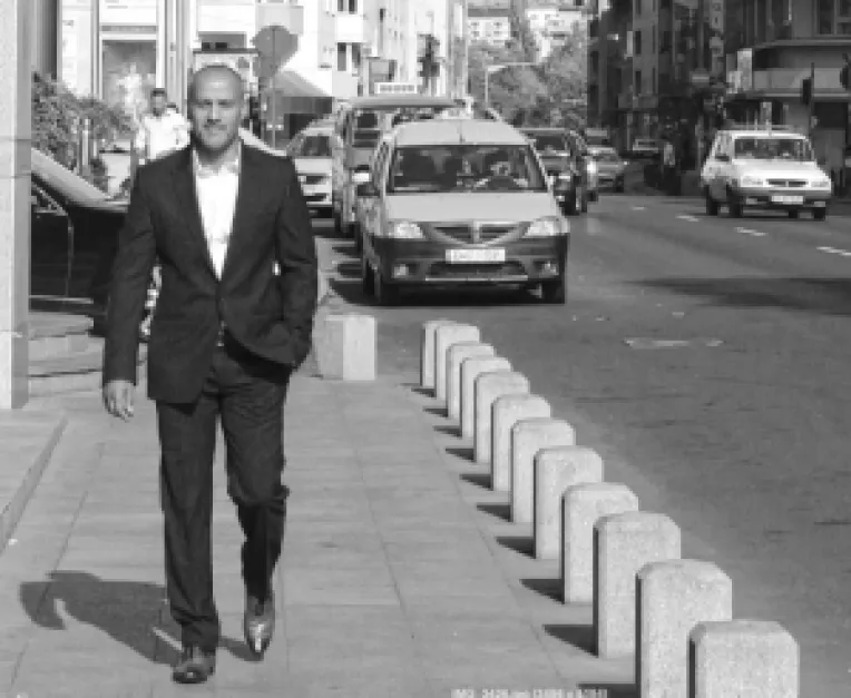 Mihai Dragomir, renumitul antrenor de fitness care a inventat fitnessul anti aging in Romania, a sarbatorit frumoasa varsta de 43 de ani