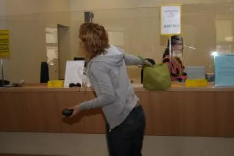 Mii de clienti, datori la banca fara sa stie