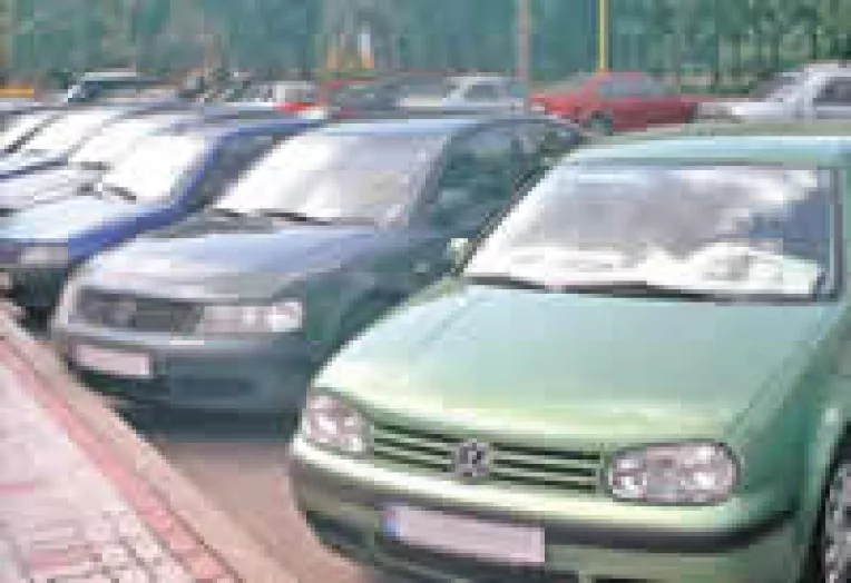 Ministerul de Interne plateste stationarea masinilor furate