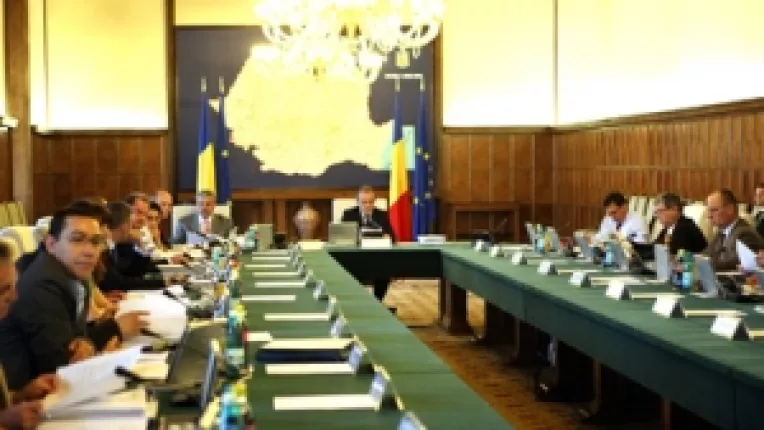 Ministrii PSD i-au reconfirmat lui Boc sprijinul pentru Nica, Basescu nu s-a decis daca adanceste haosul