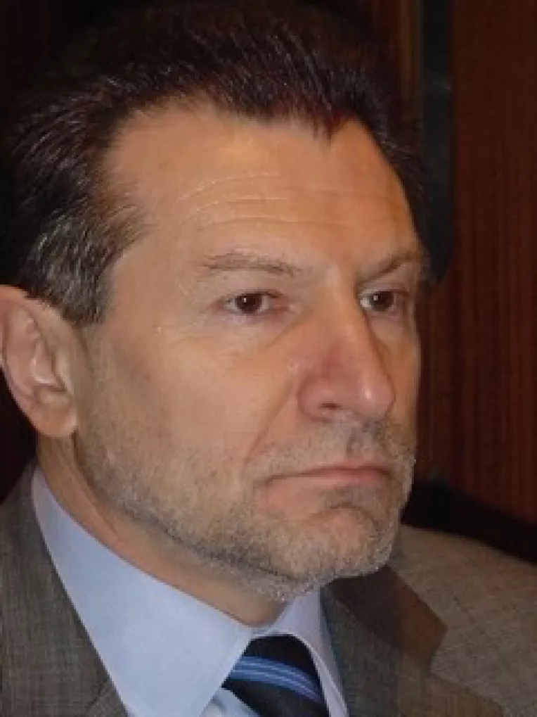 Mircea Geoana a refuzat sa supuna votului introducerea pe ordinea de zi a revocarii sale