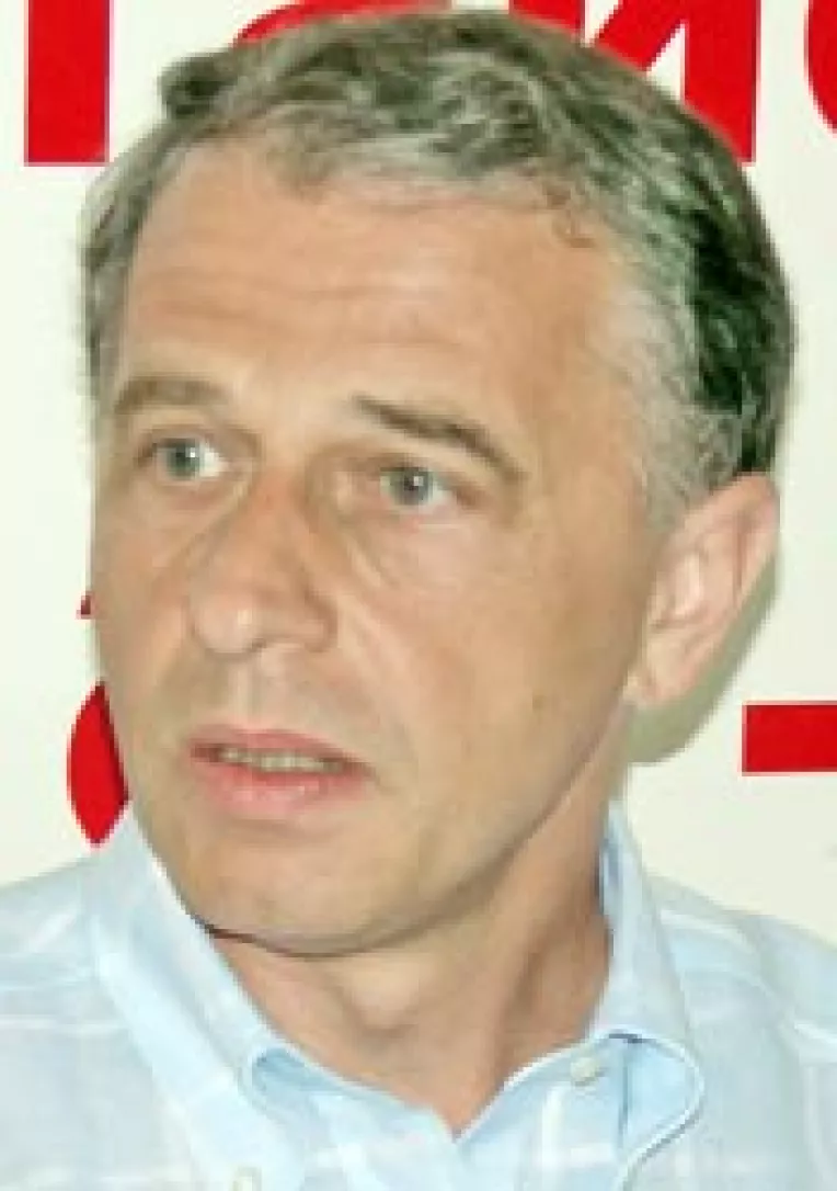 Mircea Geoana critica "regimul" Basescu