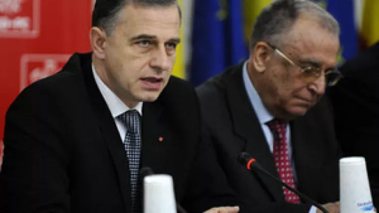 Mircea Geoana: "Ion Iliescu nu trebuie sa puna politica in cui"