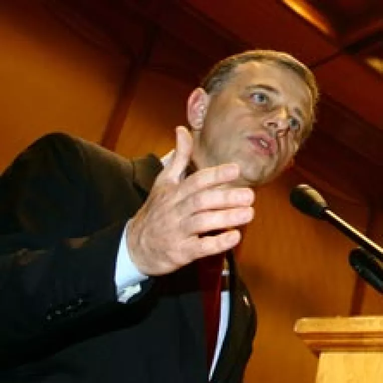 Mircea Geoana vrea sa scoata PSD din mainile neofanariotilor