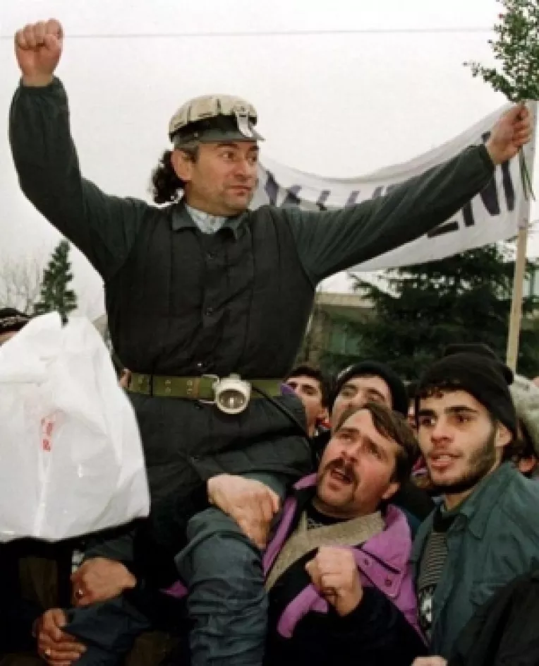 Miron Cozma: "Basescu mi-a dat trenuri ca sa aduc minerii la Bucuresti, era o nimica toata sa fiu eu presedinte in locul lui Iliescu"