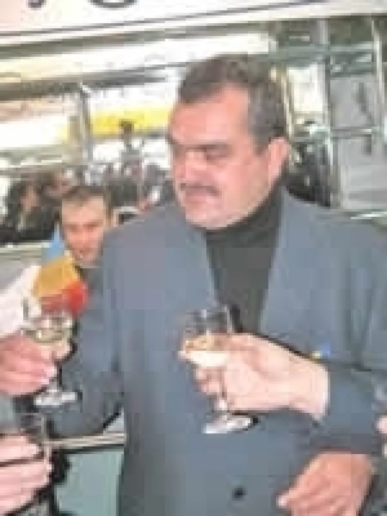 Mitrea, pe cale sa-i sufle postul de premier lui Geoana