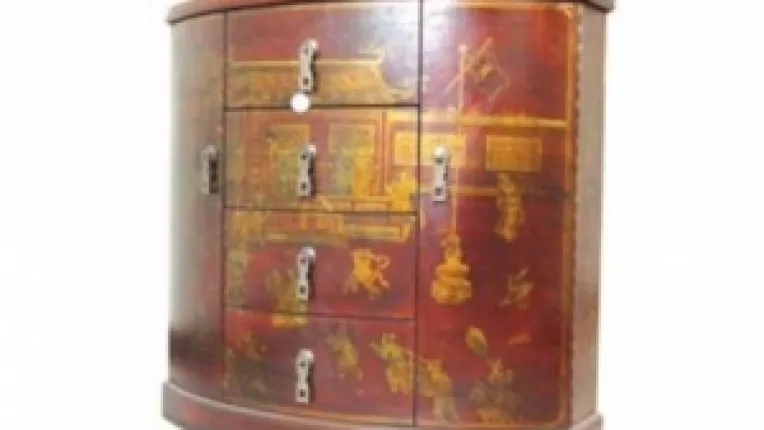 Mobila chinezeasca si imaginile pictate pe mobilierul de la Exotique aduc noroc!