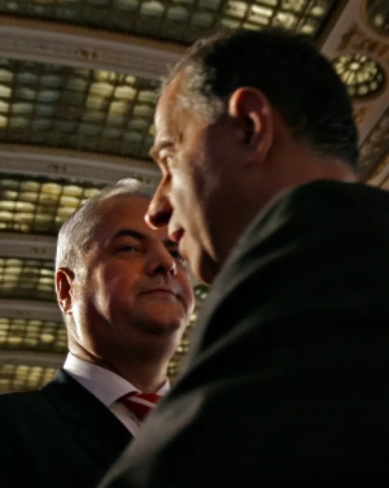 Nastase: Atunci cand un democrat si un liberal s-au aflat impreuna intr-o incapere a trebuit sa intre un social-democrat ca sa stearga sangele de pe pereti
