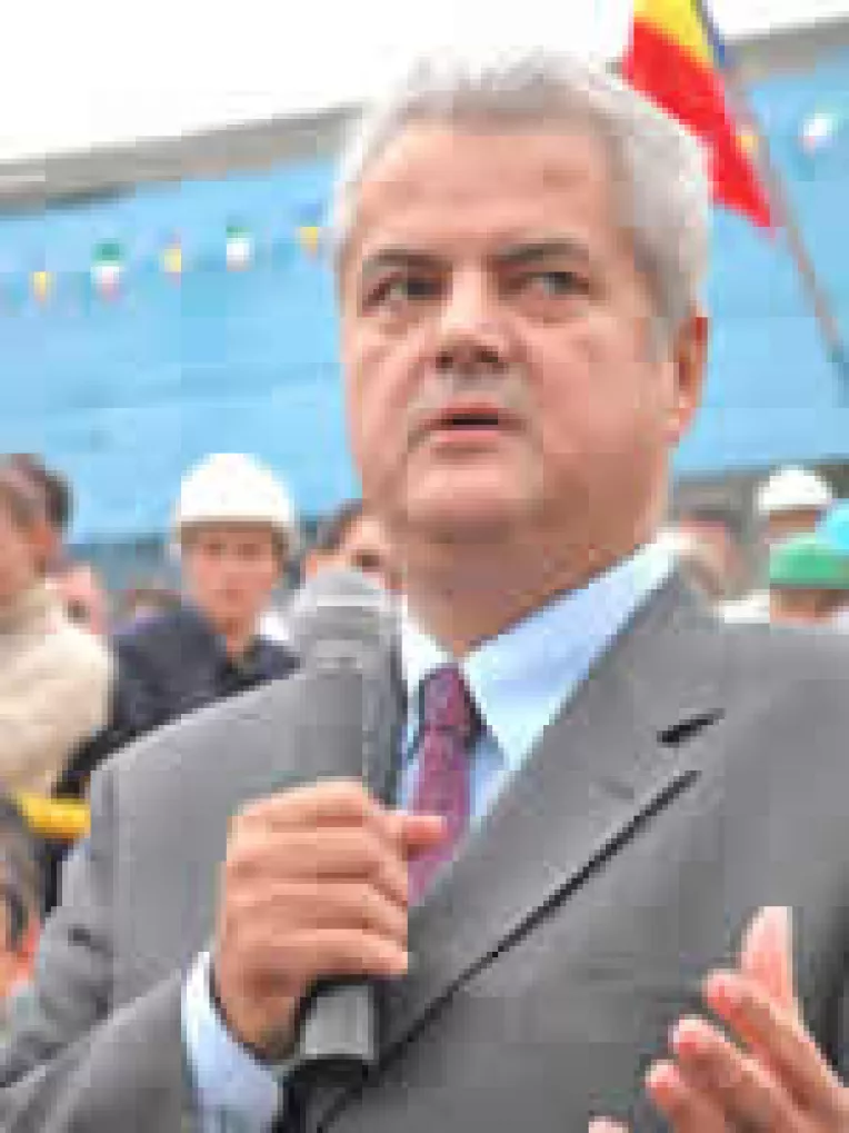 Nastase, sedus si abandonat de curvele care joaca la cacealma