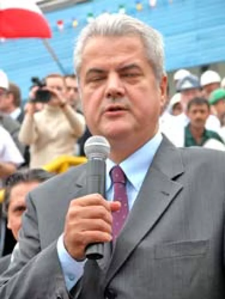 Nastase si Hrebenciuc se dau rapusi de febra si oboseala