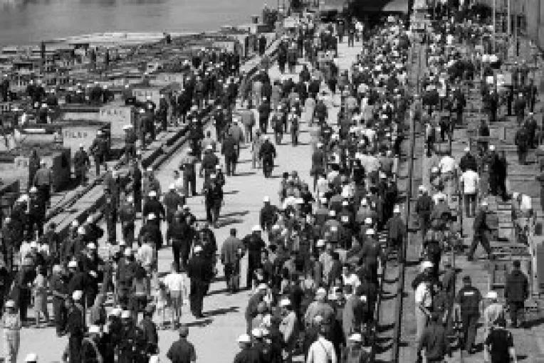 Navalistii romani cer schimbarea legii privind importul de forta de munca