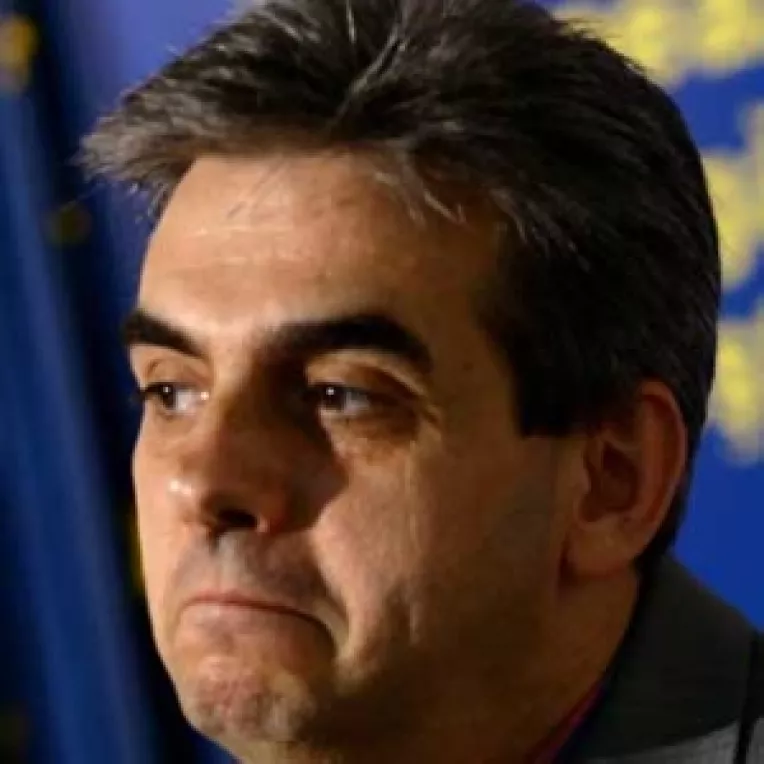 Nicolaescu este surprins ca a fost dat in judecata de Basescu