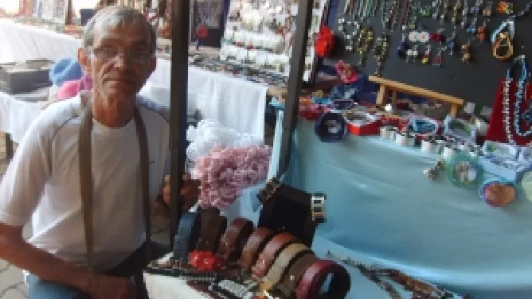 Nicu Rasina: "Curele si borsete din piele, la targul Piata Taraneasca si Mester(Esti)!"