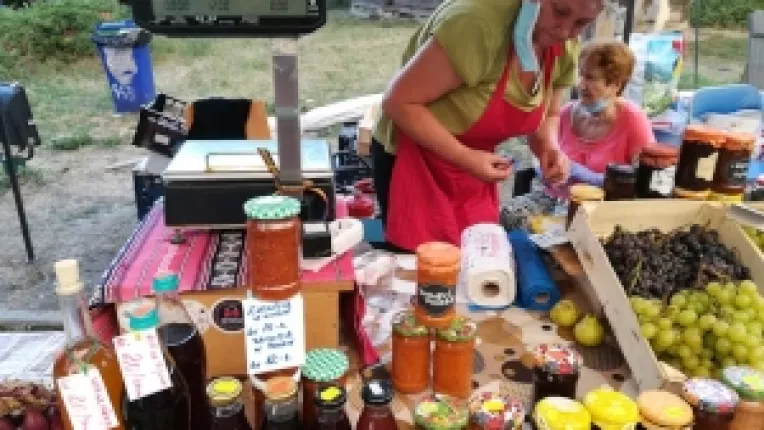 Niste Tarani: Dumitru Marinica este nu doar un mester popular talentat, ci si un gospodar harnic