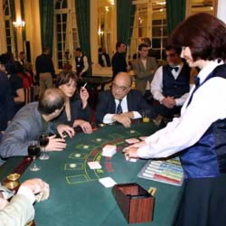 Noile taxe vor falimenta cazinourile din tara