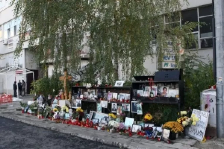 Numarul victimelor dupa incendiul din Colectiv creste la 65 de morti