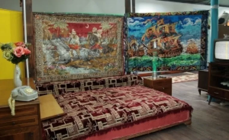 O noua destinatie turistica in Bucuresti: Galeria Kitsch Art, in Strada Covaci nr. 6 din Centrul vechi al Capitalei