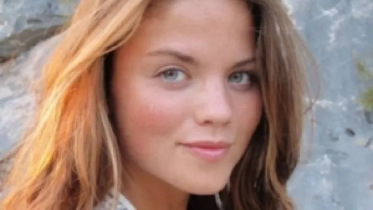 O tanara a murit dupa ce a comandat un produs de slabit de pe Internet