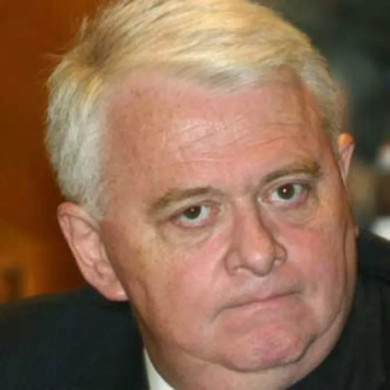 Oligarhii invocati de presedintele suspendat reactioneaza: "In orice dictatura, inceputurile au fost similare"