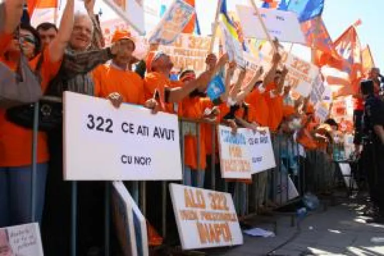 Oltenii-s cu Basescu