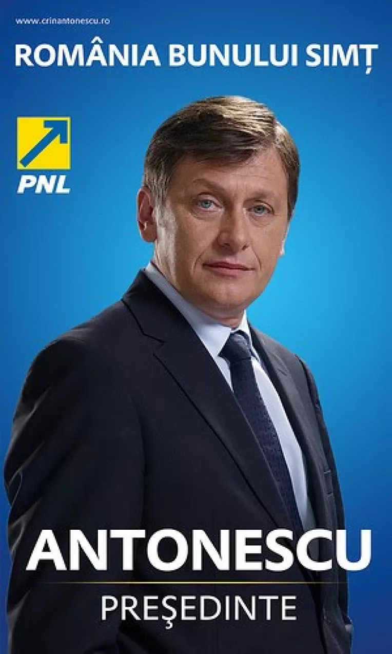 Omul anului 2009: Crin Antonescu - romanul cu cel mai puternic impact asupra celorlalti romani