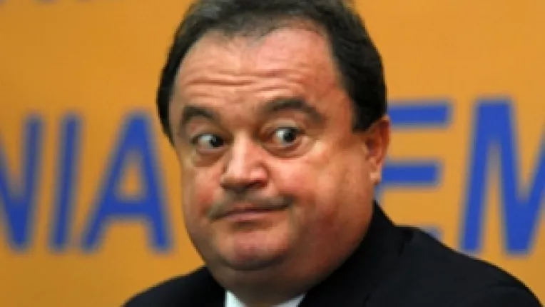 Opozitia majoritara pregateste schimbarea lui Vasile Blaga la sefia Senatului 