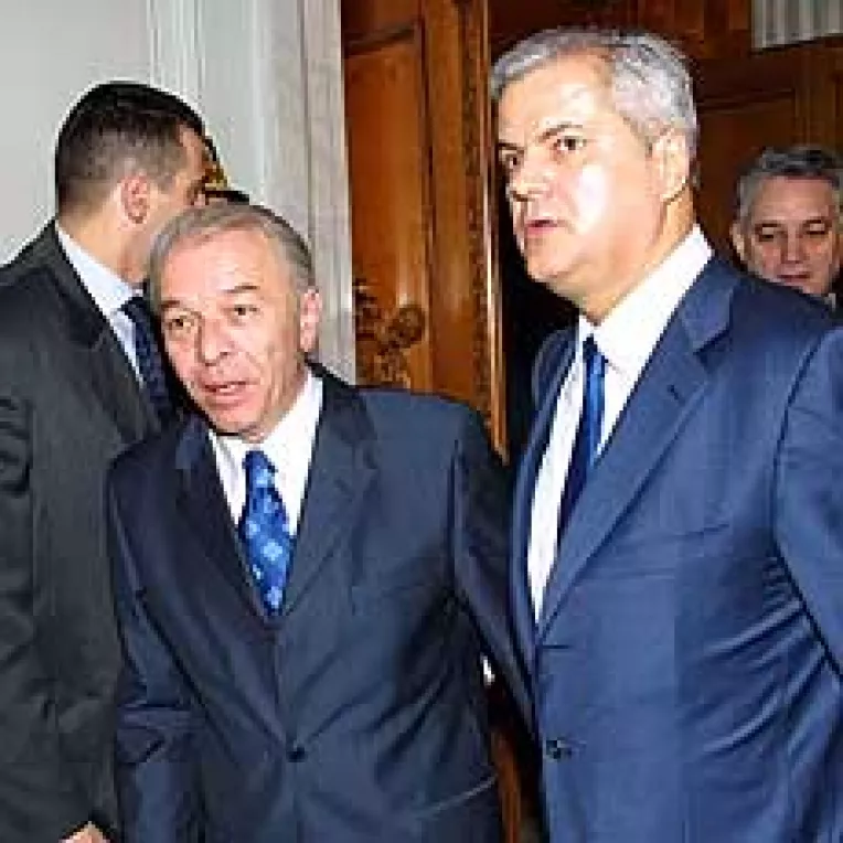 Opozitia merge din nou la Curtea Constitutionala