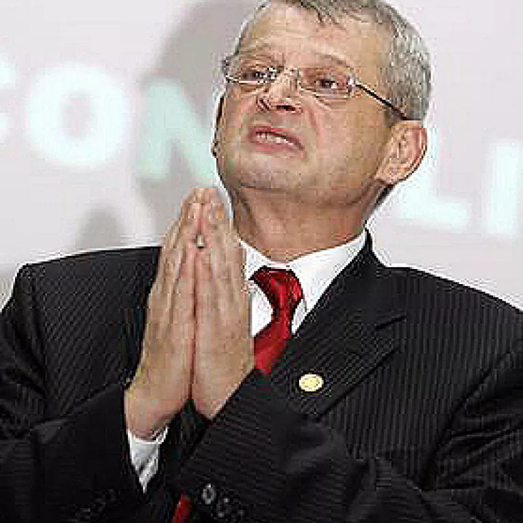 Oprescu la Calarasi: Mai e putin pana anunt decizia finala, ma simt pregatit sa intru in lupta