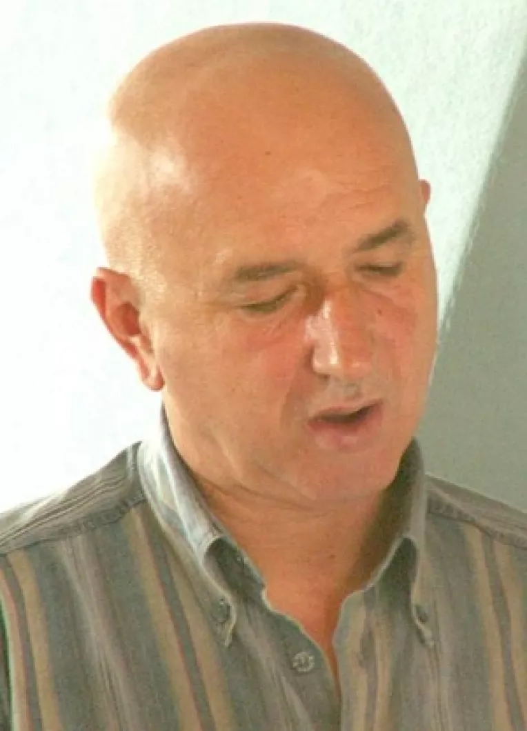 Organizatia judeteana face reinscrieri in partid. Sefia PRM Constanta se bate in "adrese" transmise Prefecturii