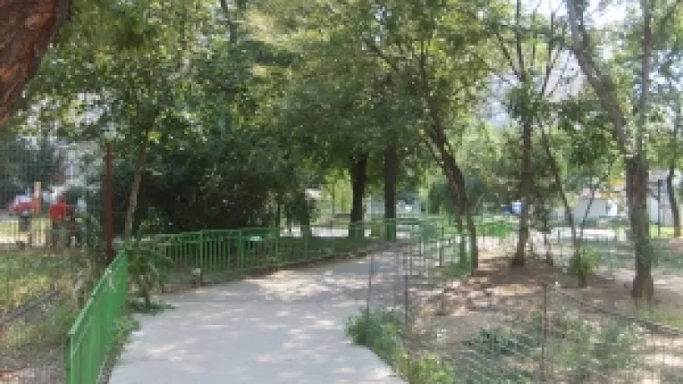 Parcul de la Valea Ialomitei, plin de aurolaci si betivi