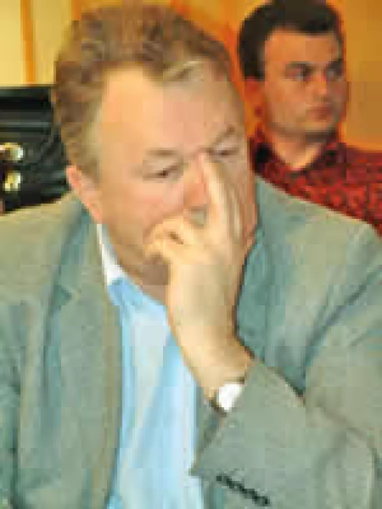 Pastila nu a dat spaga pentru ca nu a avut cui. Dar a luat?